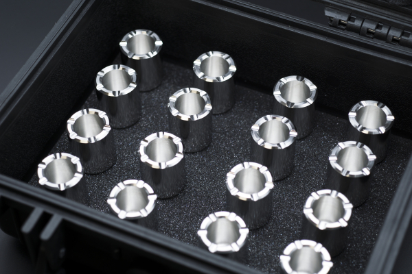 Preview: 16x Bremskolben Edelstahl - Audi RS6 4F C6 420mm Alcon Keramik + Dichtsatz